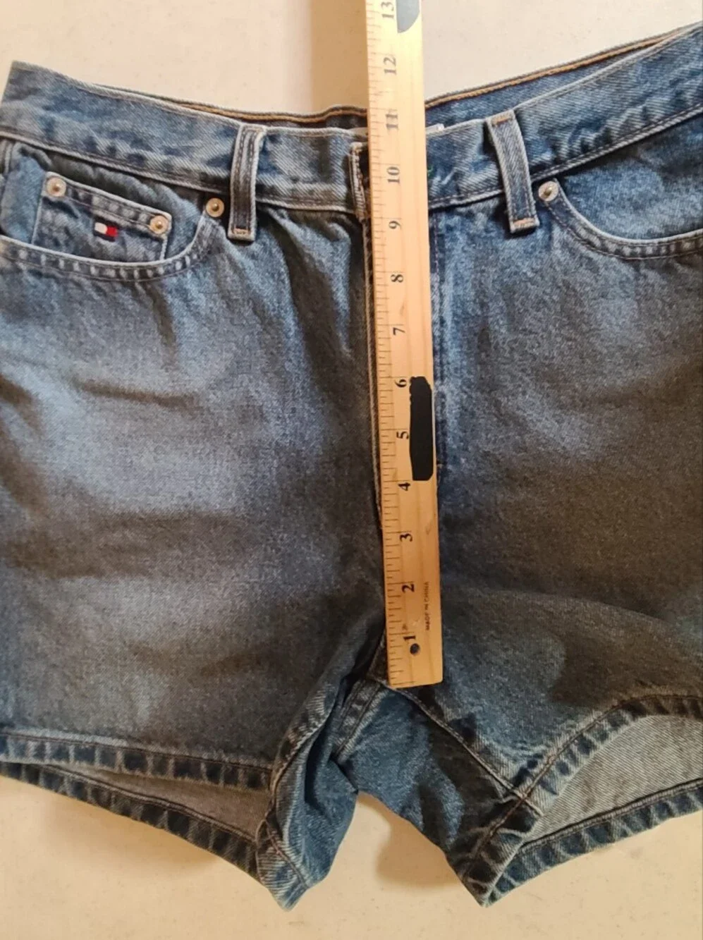 VTG Tommy Hilfiger High Rise Denim Shorts Size 10 100% Cotton Medium Wash